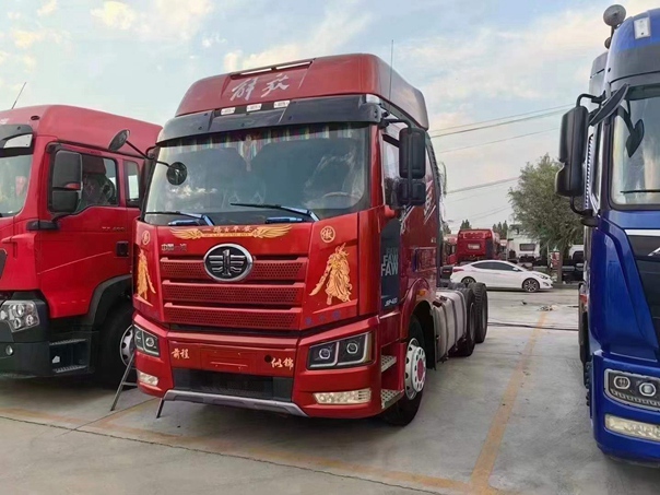 星空app官方站二手牵引车